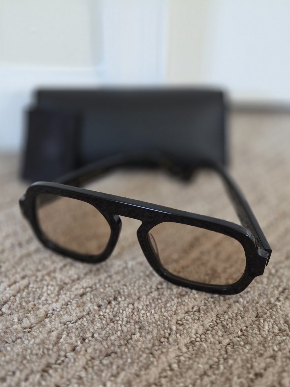 Elisa Johnson Jane Gloss Black Sunglasses - Picture 2 of 5